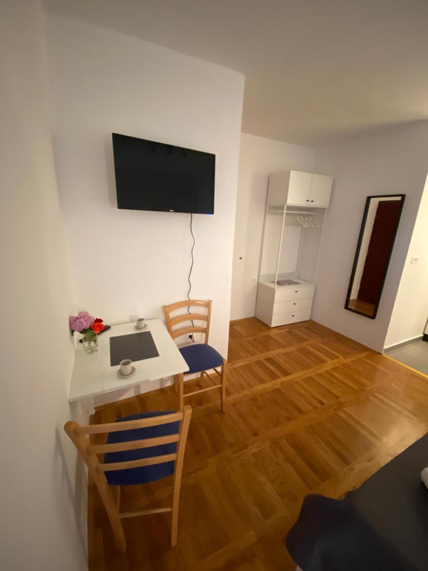 Studio Apartment And Rooms Adria Vodice Eksteriør bilde