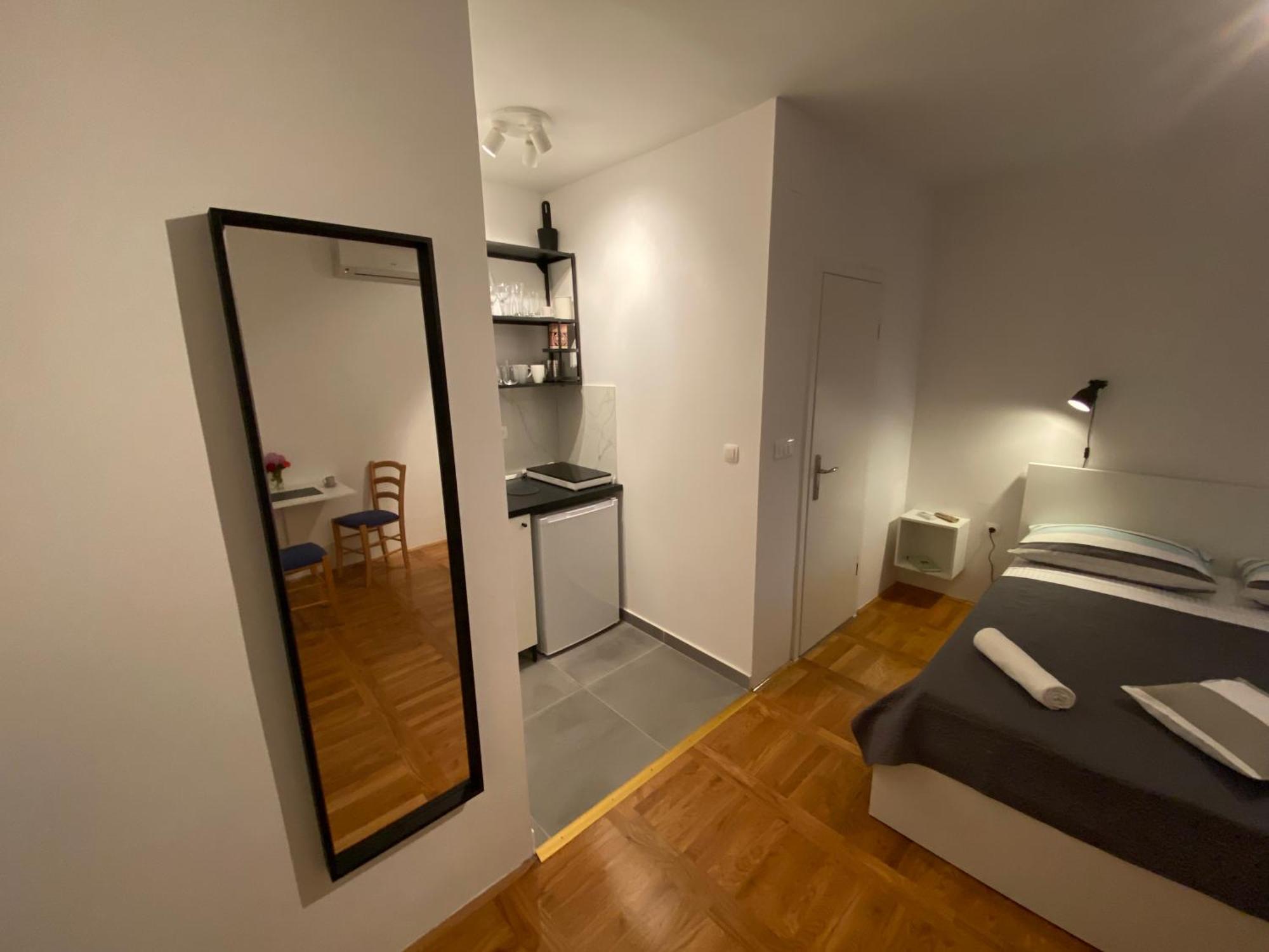Studio Apartment And Rooms Adria Vodice Eksteriør bilde