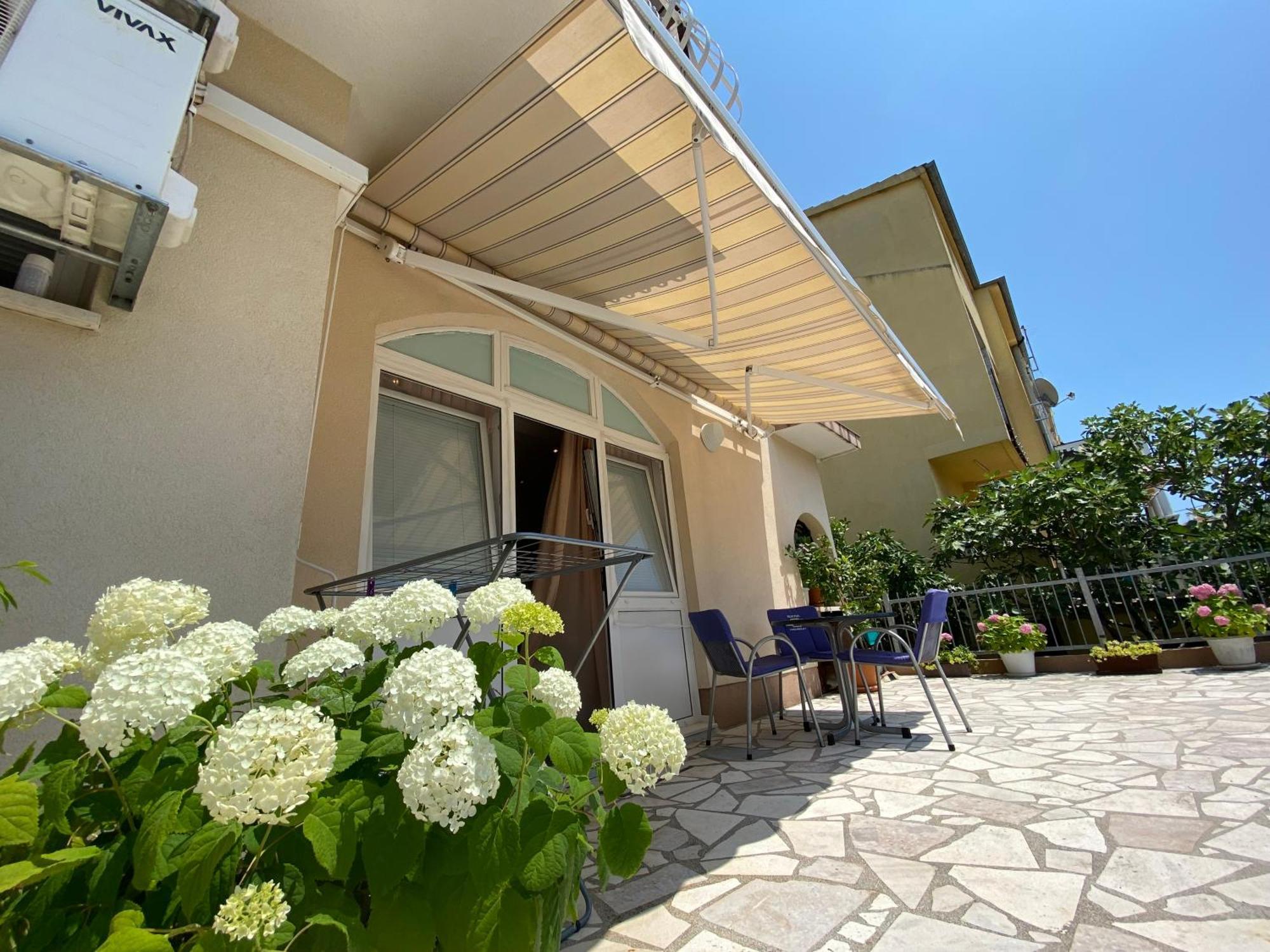 Studio Apartment And Rooms Adria Vodice Eksteriør bilde