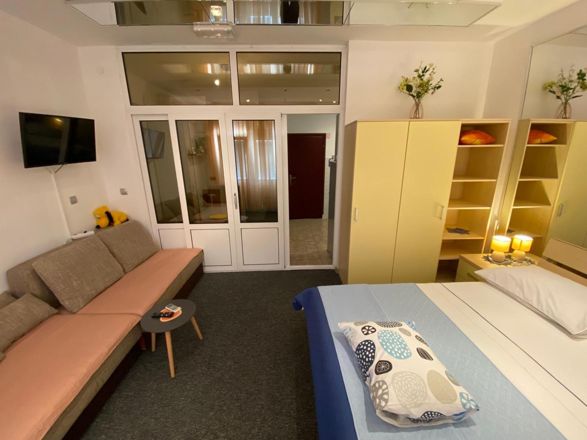 Studio Apartment And Rooms Adria Vodice Eksteriør bilde