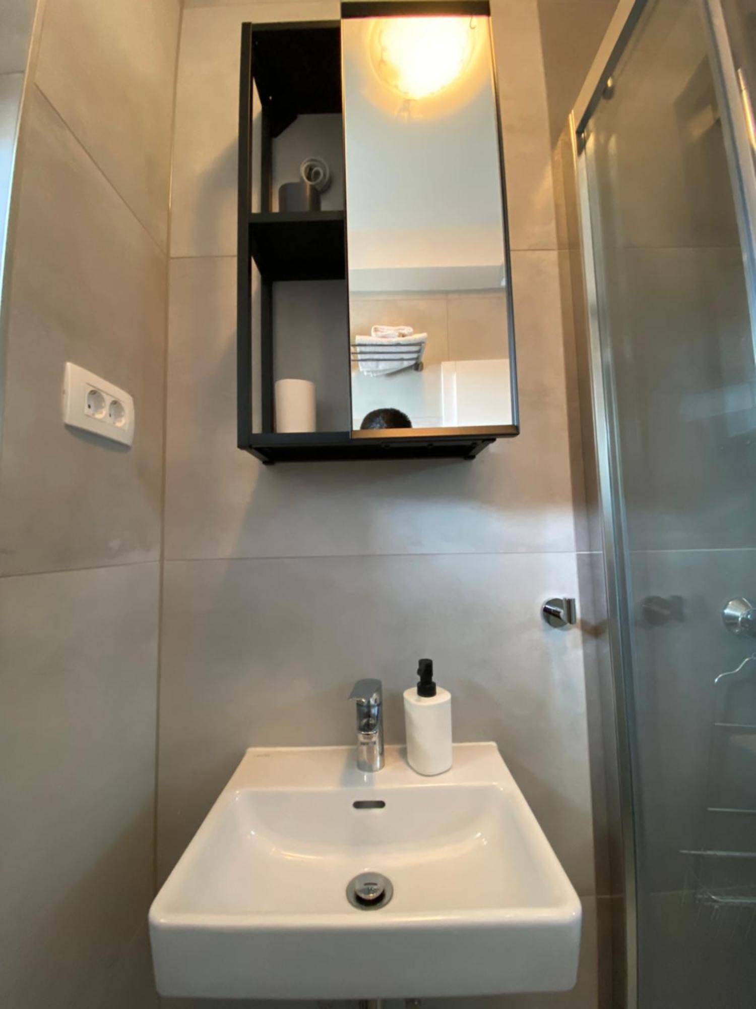 Studio Apartment And Rooms Adria Vodice Eksteriør bilde